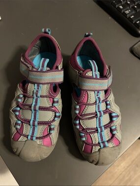 Merrill Kids Hiking Closed-Toe Sandals in Gray & Purple sz 11